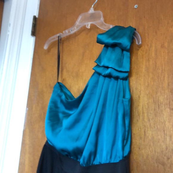 Beautiful Forever 21 Dress! 👗 Size Large! - Picture 2 of 7